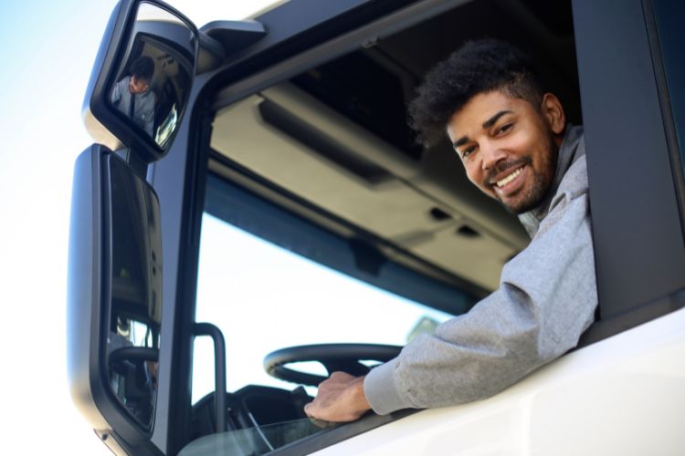 homme dans camion