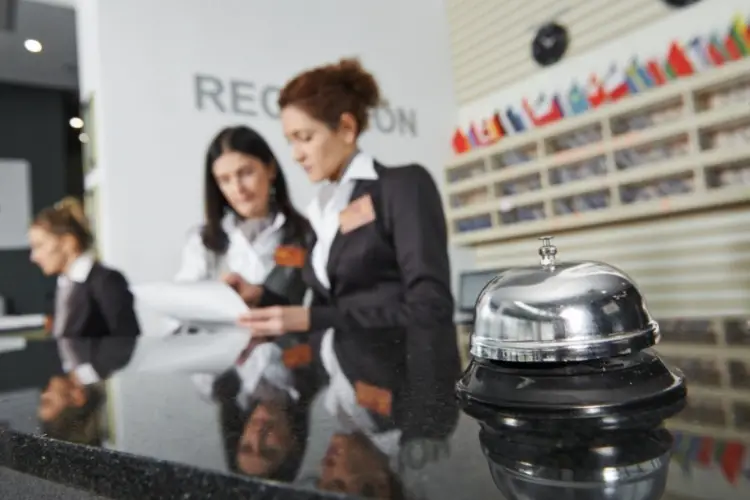 receptionistes hotel